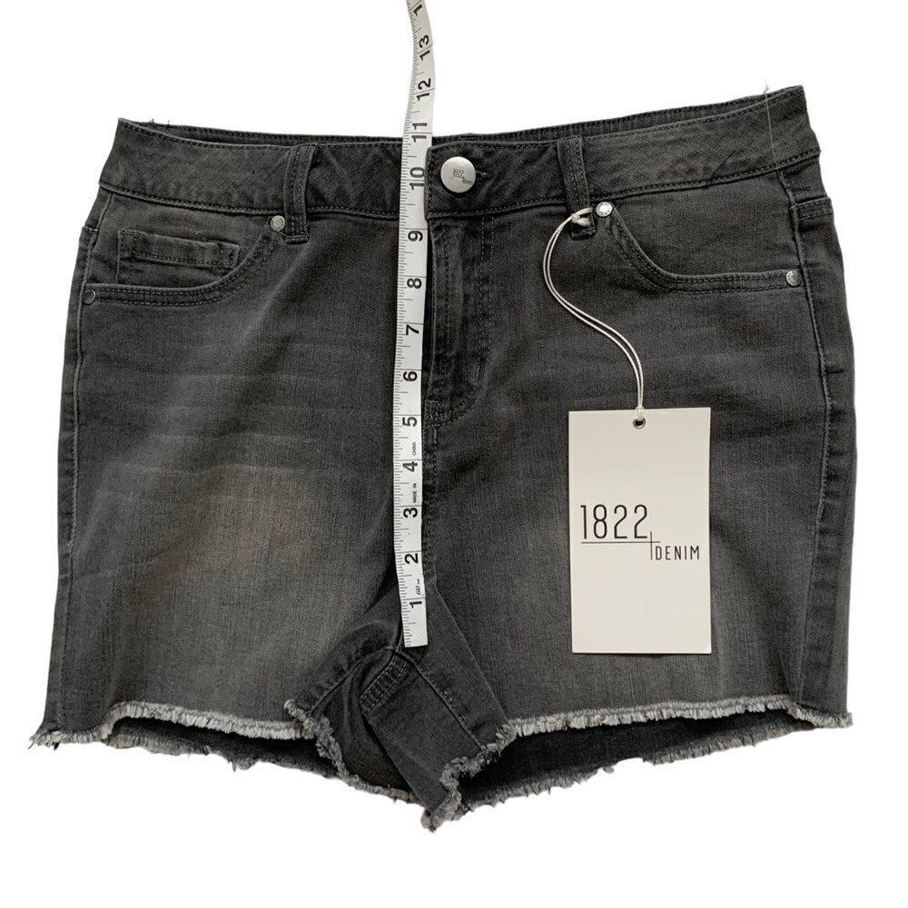 1822 DENIM Grey Denim Jean Shorts! - Picture 5 of 6